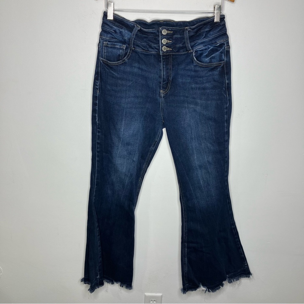 Kancan kurvy ultra high rise super‎ flare Jeans women’s size 29 raw hem trendy